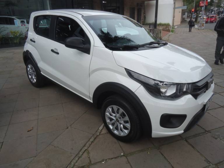 FIAT - MOBI - 2023/2024 - Branca - R$ 57.900,00