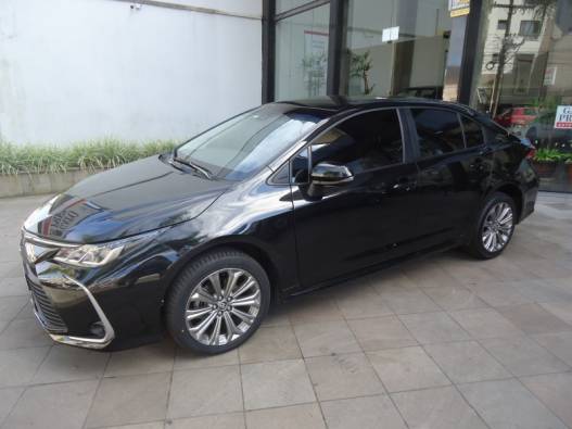 TOYOTA - COROLLA - 2022/2023 - Preta - R$ 132.900,00