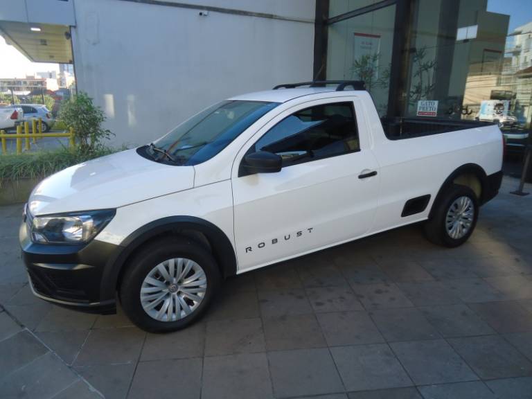 VOLKSWAGEN - SAVEIRO - 2022/2023 - Branca - R$ 69.900,00