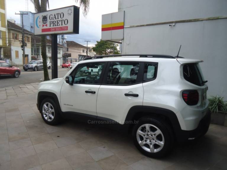 JEEP - RENEGADE - 2022/2023 - Branca - R$ 111.900,00