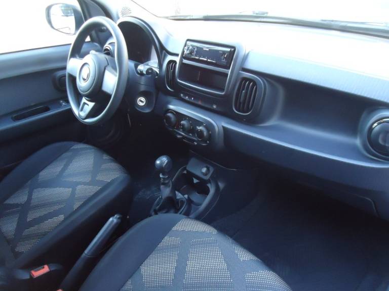 FIAT - MOBI - 2023/2024 - Branca - R$ 56.900,00