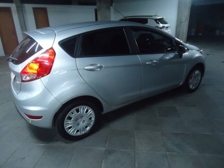 FORD - FIESTA - 2019/2019 - Prata - R$ 59.900,00