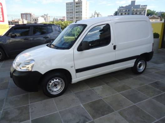 CITROËN - BERLINGO - 2018/2019 - Branca - R$ 49.500,00