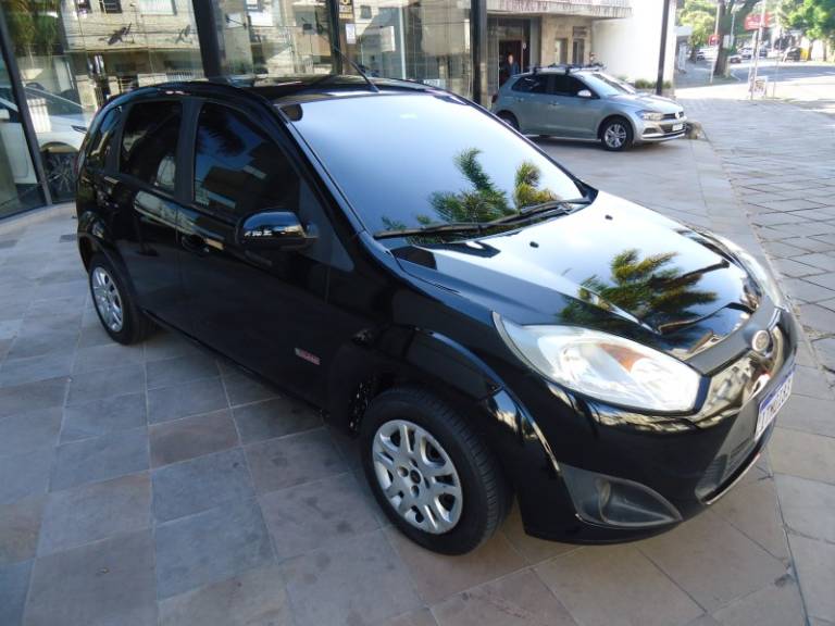 FORD - FIESTA - 2012/2013 - Preta - R$ 34.900,00