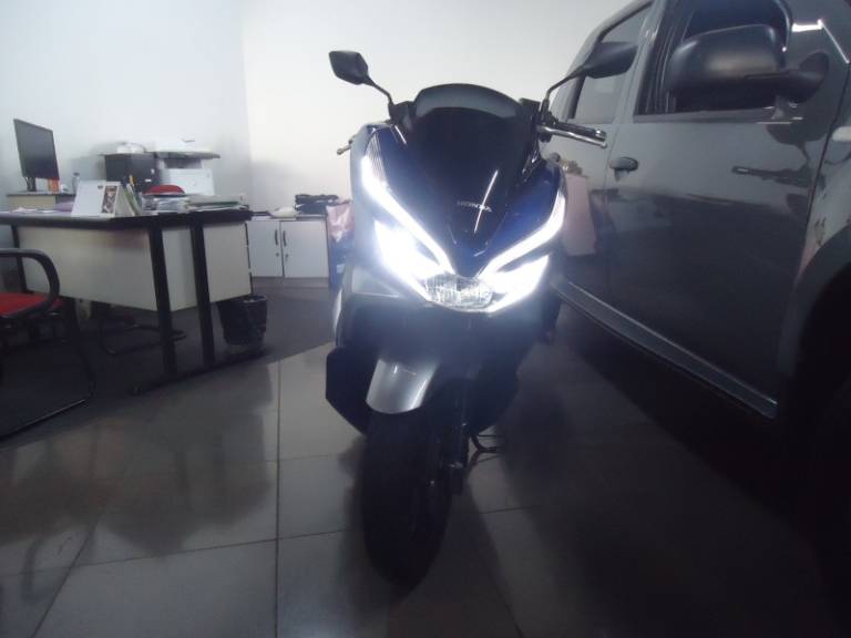 HONDA - PCX - 2020/2021 - Cinza - R$ 16.900,00