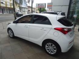 HYUNDAI - HB20 - 2017/2018 - Branca - R$ 52.900,00