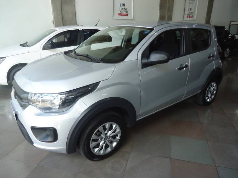 FIAT - MOBI - 2022/2023 - Prata - R$ 53.900,00