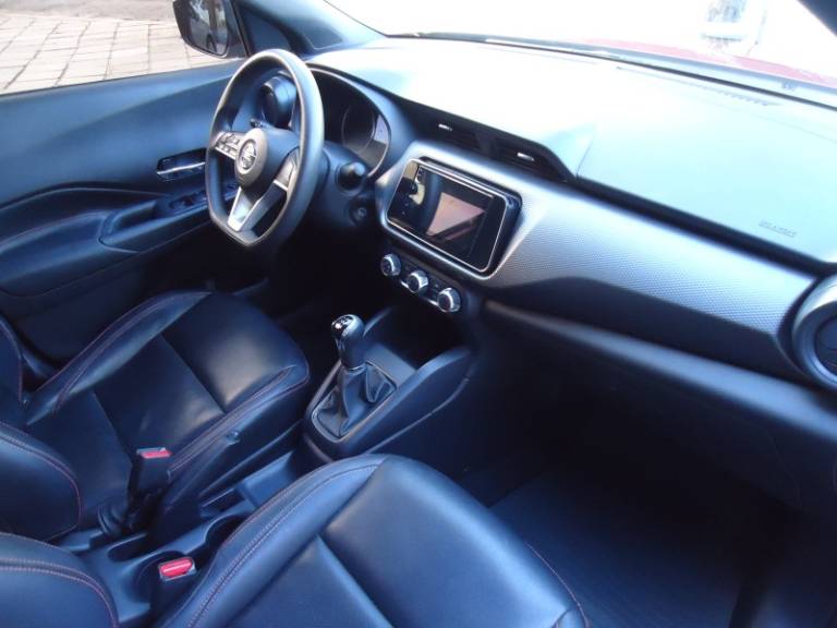 NISSAN - KICKS - 2018/2018 - Vermelha - R$ 76.900,00