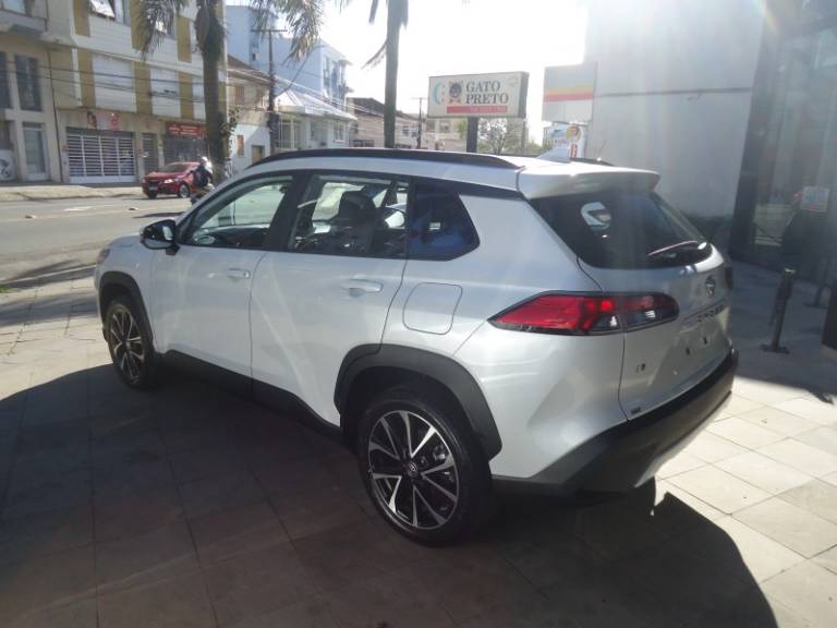 TOYOTA - COROLLA - 2025/2026 - Branca - R$ 189.900,00