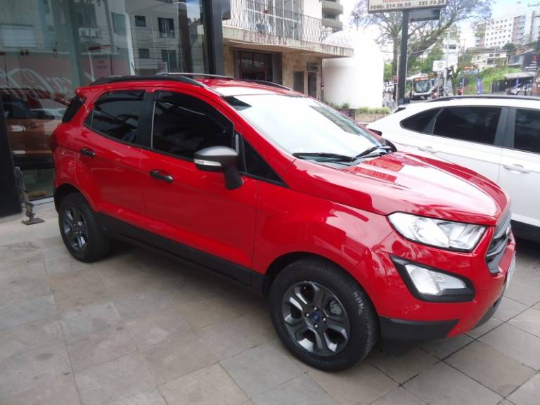 FORD - ECOSPORT - 2018/2019 - Vermelha - R$ 71.900,00