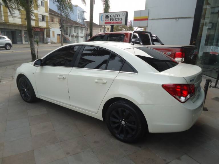 CHEVROLET - CRUZE - 2015/2015 - Branca - R$ 63.900,00