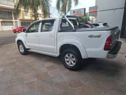 TOYOTA - HILUX - 2014/2015 - Branca - Sob Consulta
