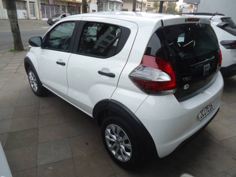 FIAT - MOBI - 2023/2024 - Branca - R$ 57.900,00