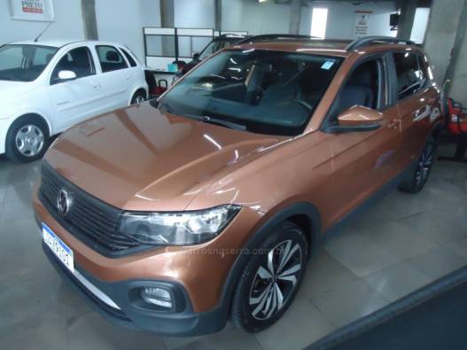 VOLKSWAGEN - T-CROSS - 2021/2022 - Dourada - R$ 101.900,00