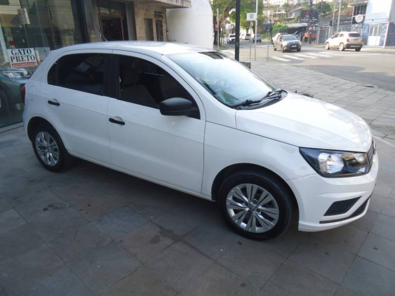 VOLKSWAGEN - GOL - 2021/2022 - Branca - R$ 57.900,00