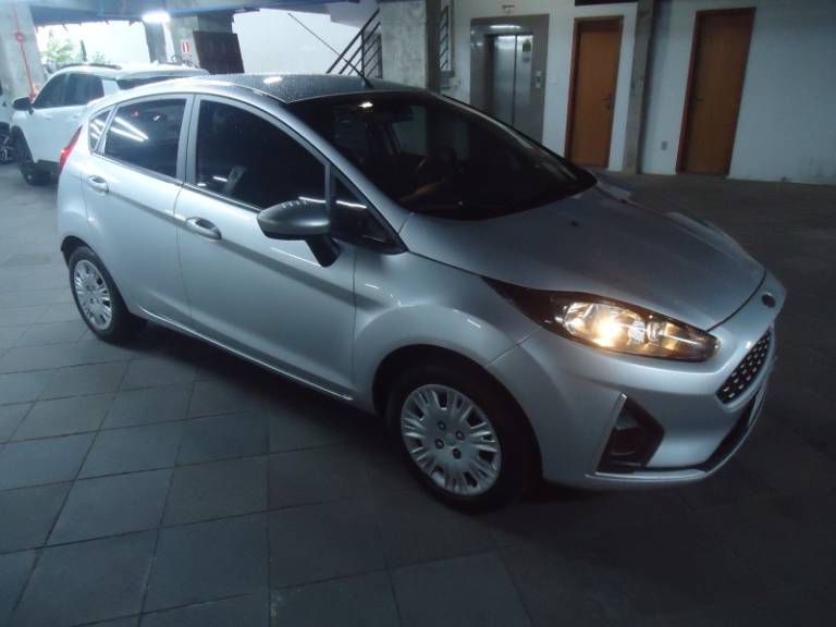 FORD - FIESTA - 2019/2019 - Prata - R$ 59.900,00