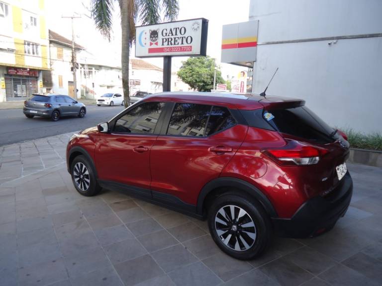 NISSAN - KICKS - 2018/2018 - Vermelha - R$ 76.900,00