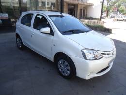 TOYOTA - ETIOS - 2016/2017 - Branca - R$ 54.900,00