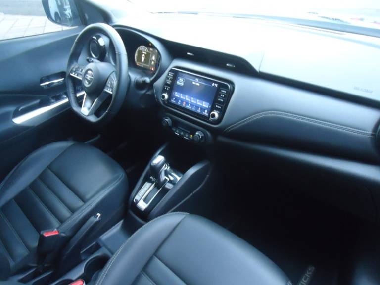 NISSAN - KICKS - 2022/2022 - Preta - R$ 103.900,00