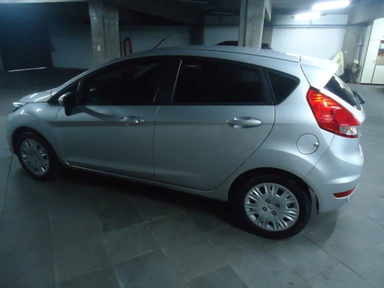 FORD - FIESTA - 2019/2019 - Prata - R$ 59.900,00